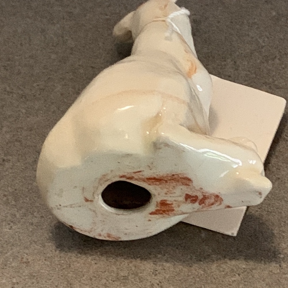 Alabama Clay Kangaroo Figurine - Picture 3 of 3
